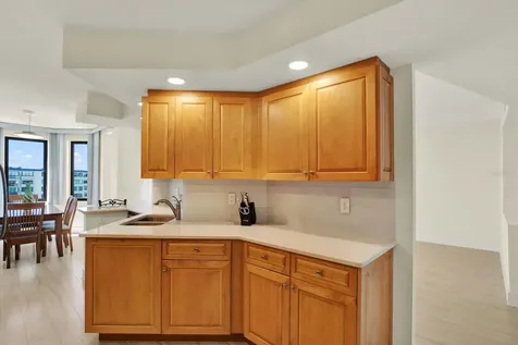 670 Island Way Clearwater Beach FL 33767