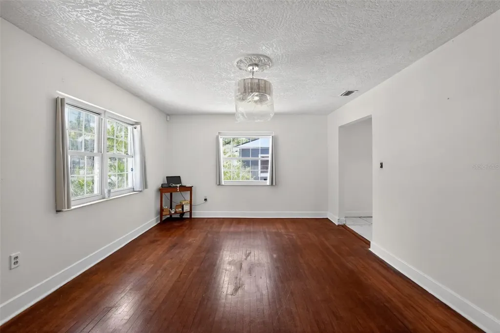 775 28th Avenue S St Petersburg FL 33705