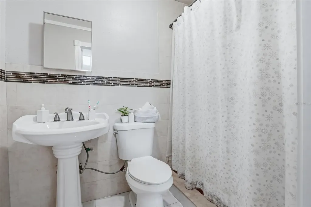 3014 W Wilder Avenue Tampa FL 33614