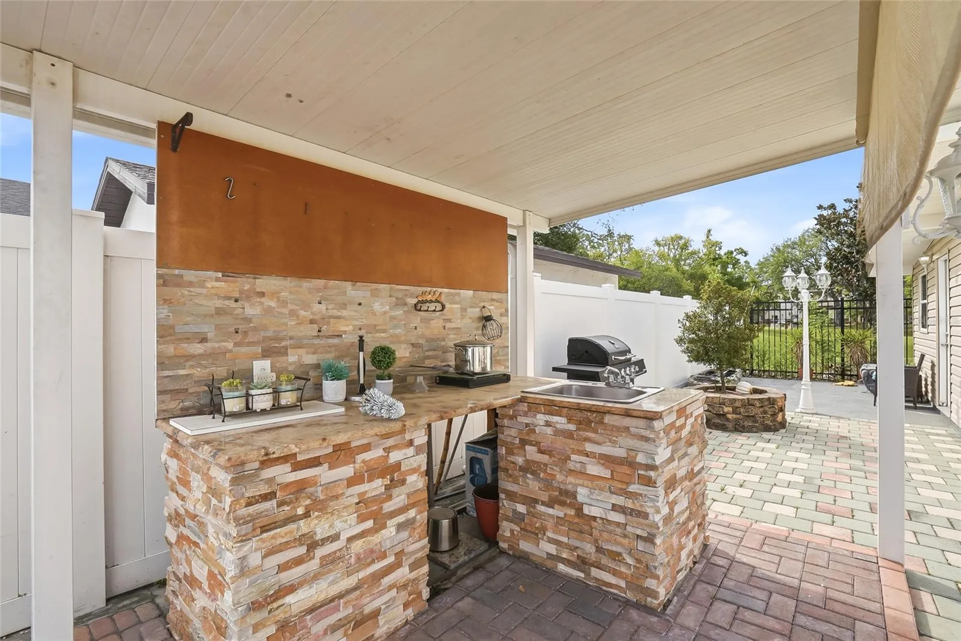 3014 W Wilder Avenue Tampa FL 33614