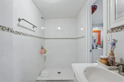 3014 W Wilder Avenue Tampa FL 33614
