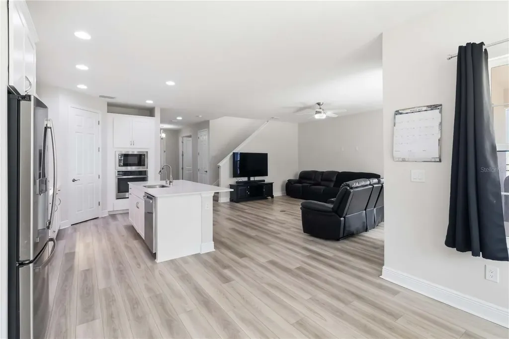 14806 Summer Branch Drive Lithia FL 33547