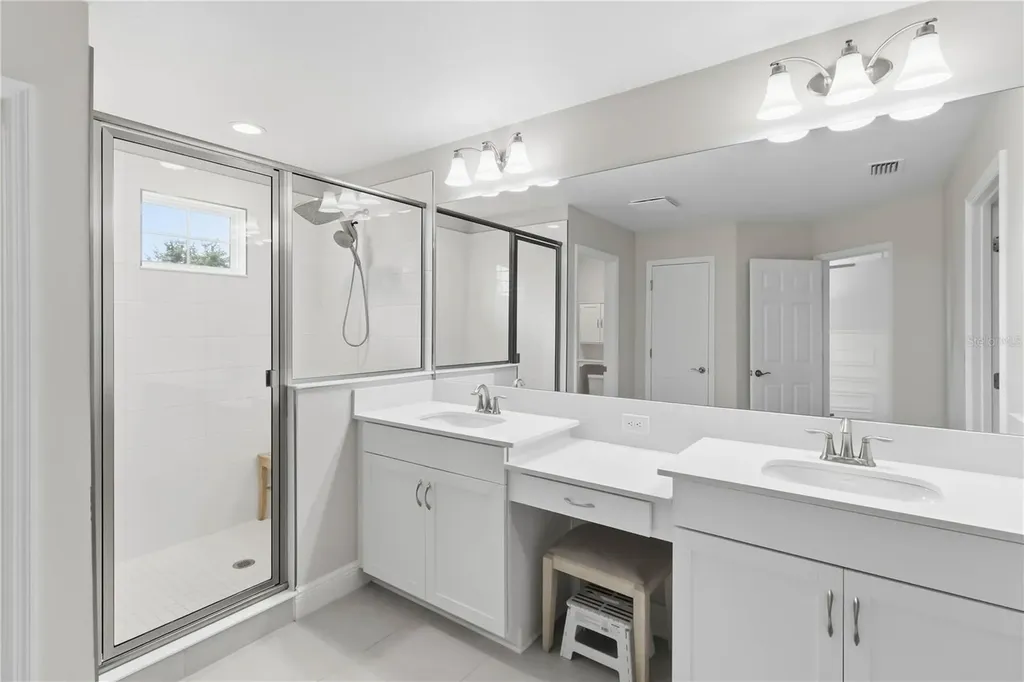 14806 Summer Branch Drive Lithia FL 33547