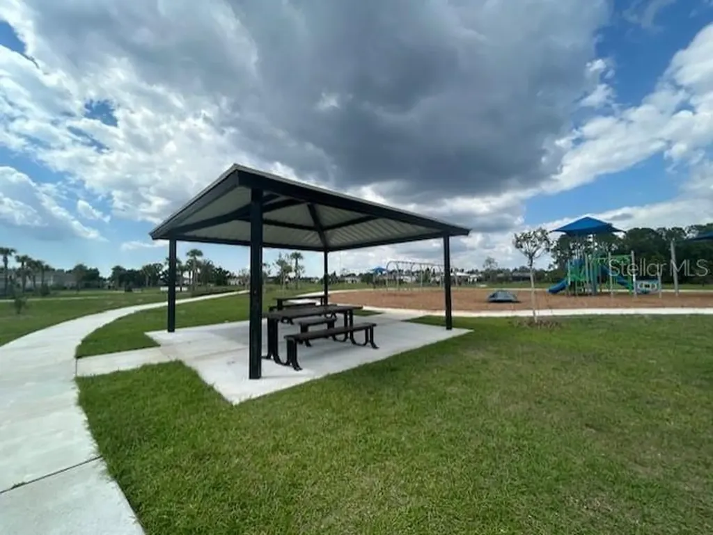 14806 Summer Branch Drive Lithia FL 33547