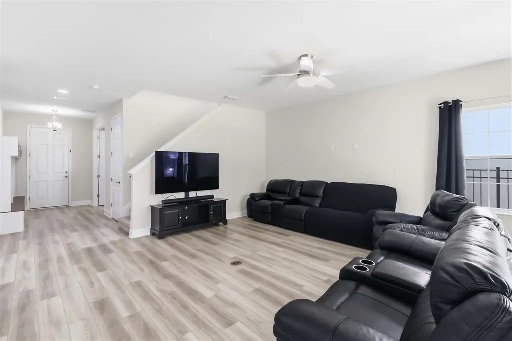 14806 Summer Branch Drive Lithia FL 33547
