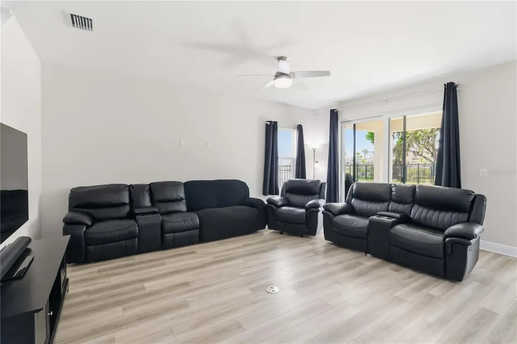 14806 Summer Branch Drive Lithia FL 33547