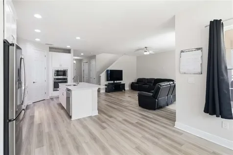 14806 Summer Branch Drive Lithia FL 33547