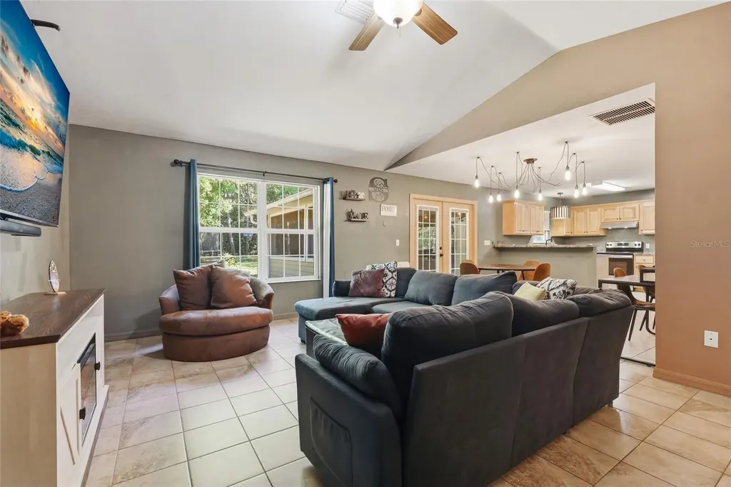 347 Ashley Street Hawthorne FL 32640