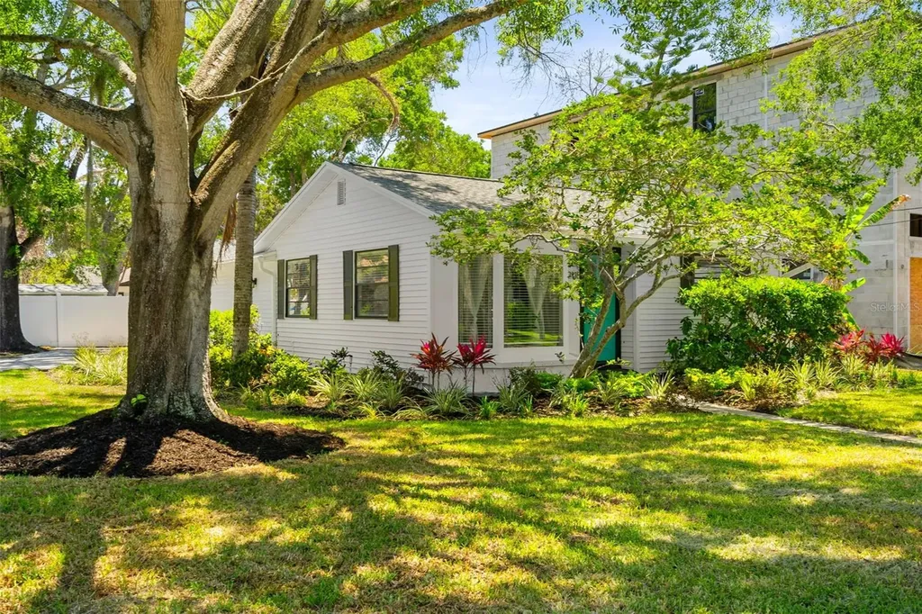 2118 S Venus Street Tampa FL 33629