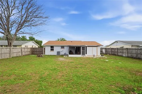 39502 9th Avenue Zephyrhills FL 33542