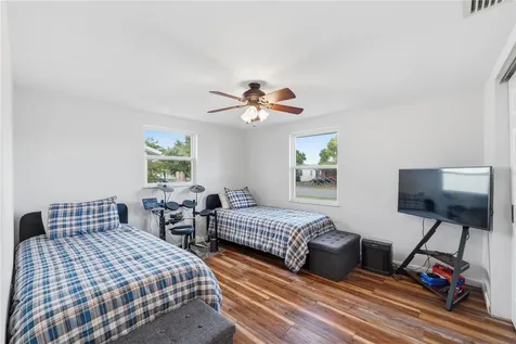 39502 9th Avenue Zephyrhills FL 33542