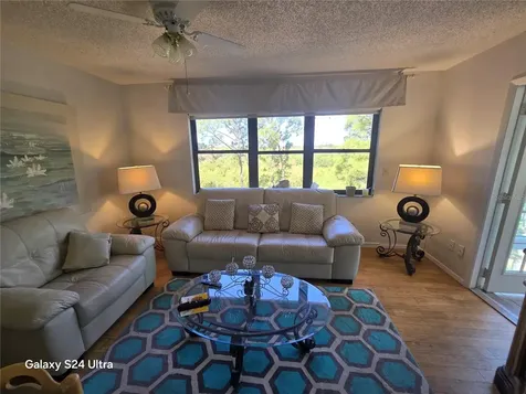 8186 Terrace Garden Drive N St Petersburg FL 33709