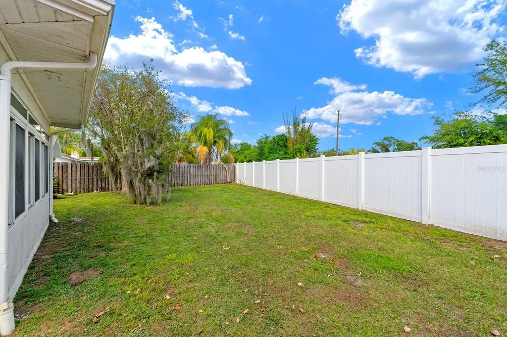 1916 Cloverdale Court Lutz FL 33549