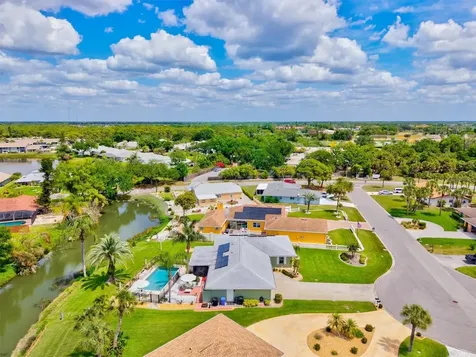 1147 Sleepy Hollow Court Venice FL 34285