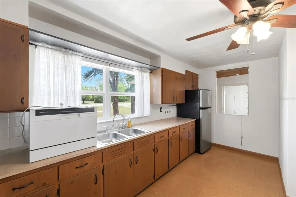 18749 Us Highway 41 Spring Hill FL 34610