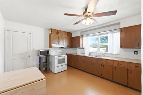 18749 Us Highway 41 Spring Hill FL 34610