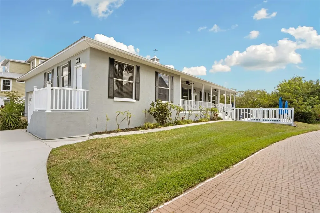 310 13th Avenue W Palmetto FL 34221