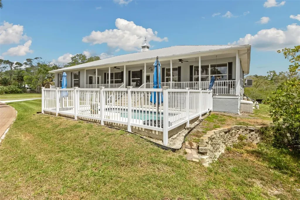 310 13th Avenue W Palmetto FL 34221
