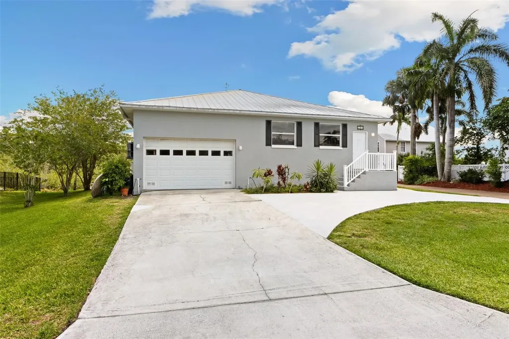310 13th Avenue W Palmetto FL 34221