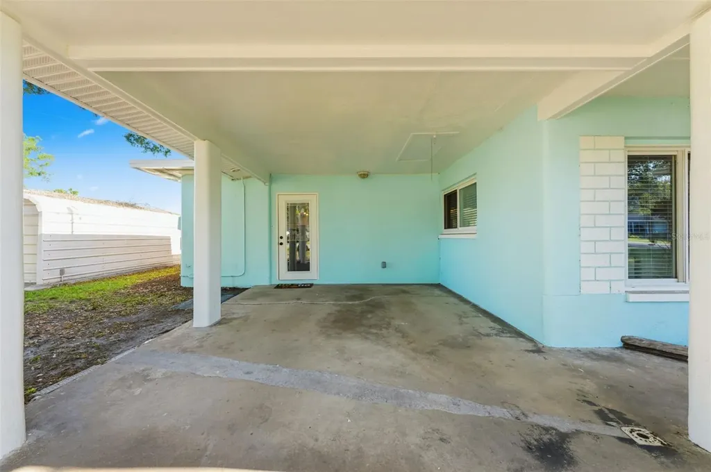 910 Linwood Terrace Lutz FL 33549