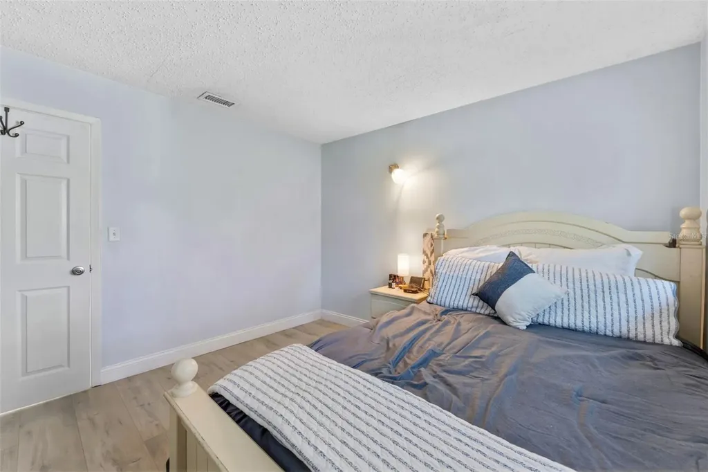 910 Linwood Terrace Lutz FL 33549