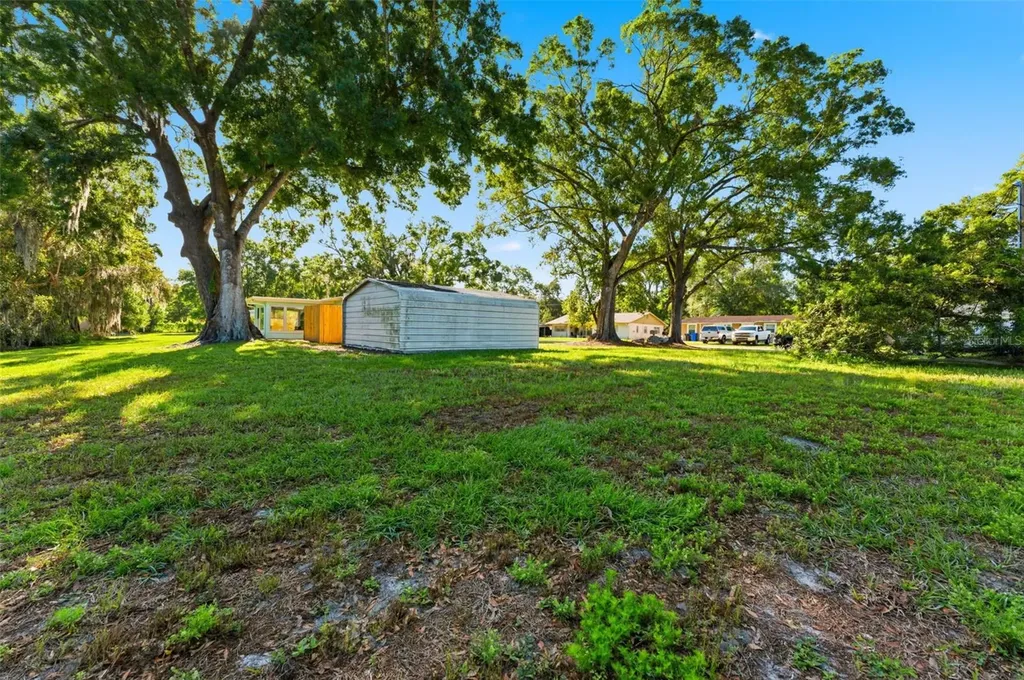 910 Linwood Terrace Lutz FL 33549
