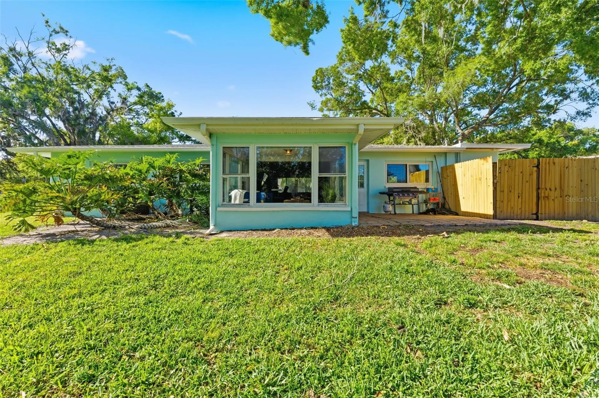 910 Linwood Terrace Lutz FL 33549