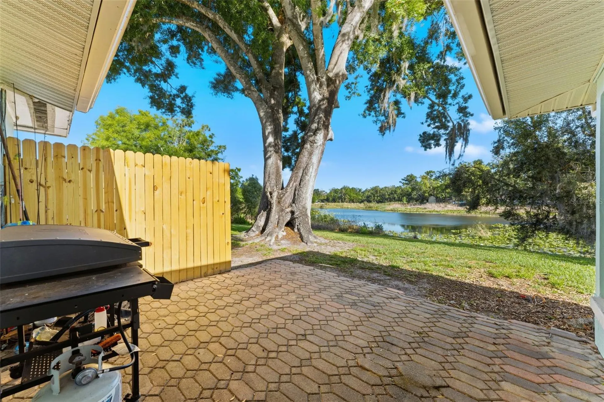 910 Linwood Terrace Lutz FL 33549