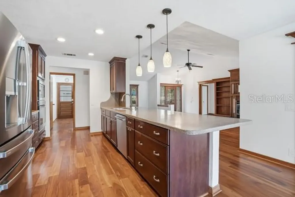 1212 Weybridge Lane Dunedin FL 34698