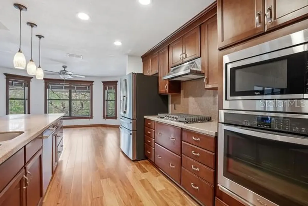 1212 Weybridge Lane Dunedin FL 34698