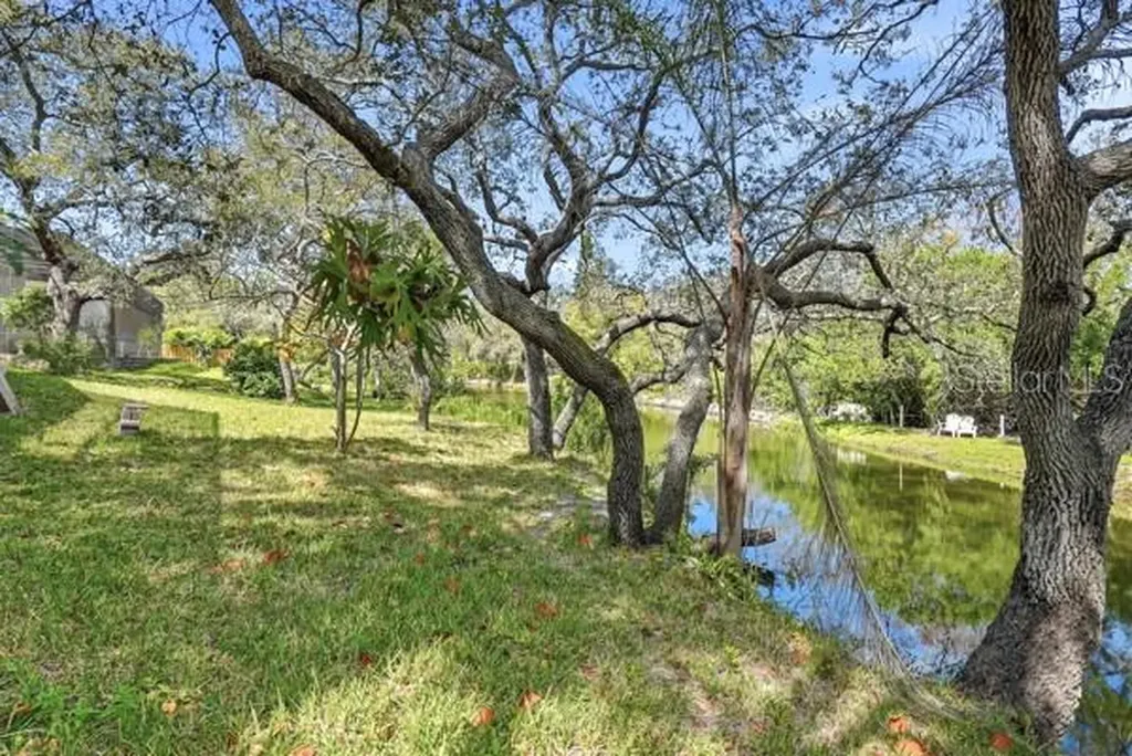 1212 Weybridge Lane Dunedin FL 34698