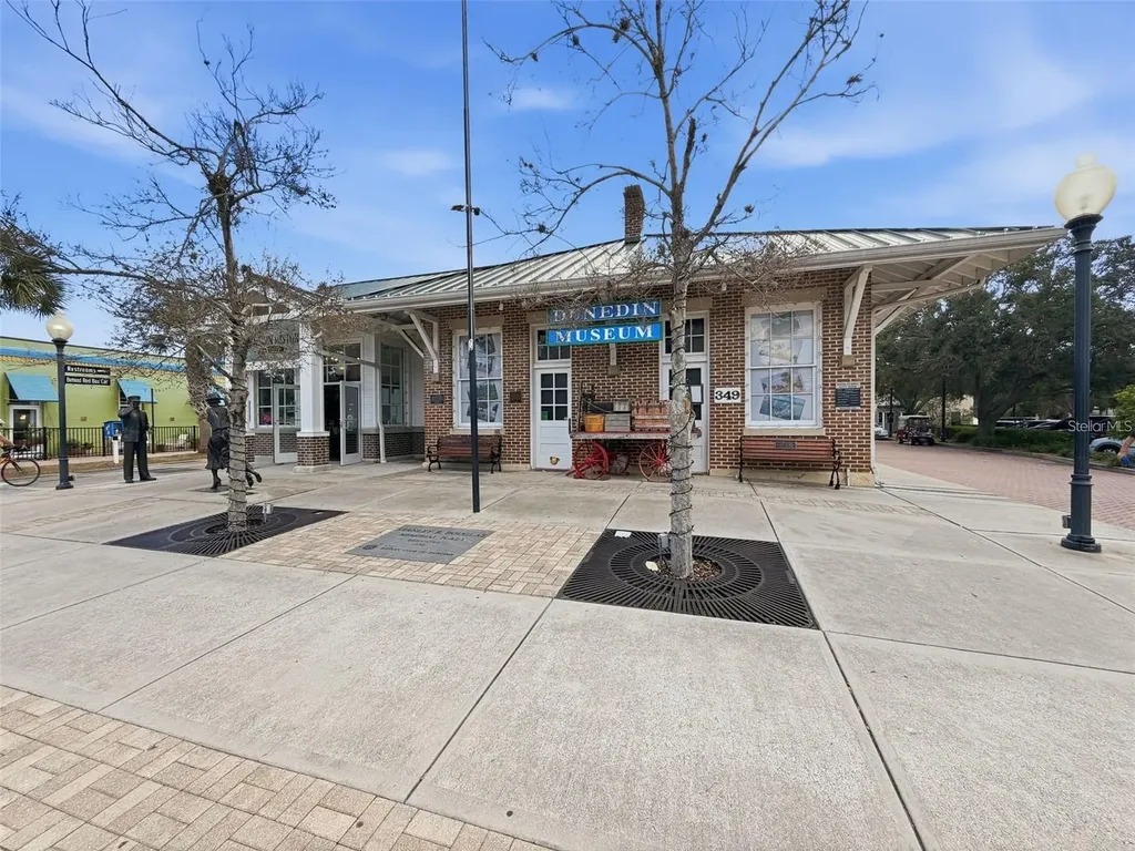 1212 Weybridge Lane Dunedin FL 34698