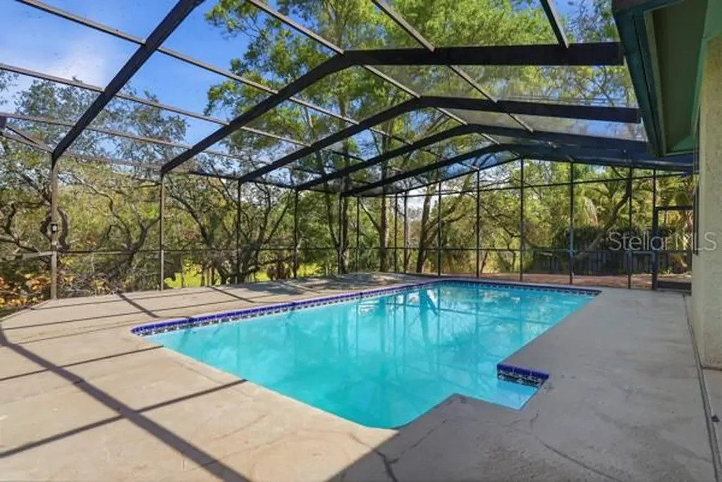 1212 Weybridge Lane Dunedin FL 34698