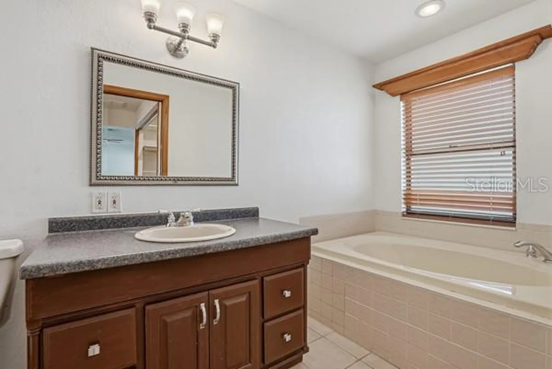 1212 Weybridge Lane Dunedin FL 34698