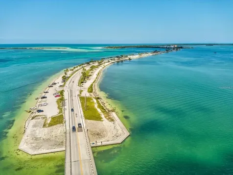 1212 Weybridge Lane Dunedin FL 34698