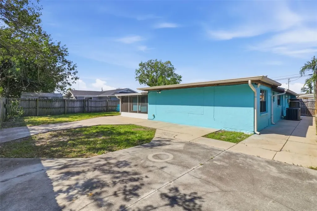 12816 1st Isle Hudson FL 34667