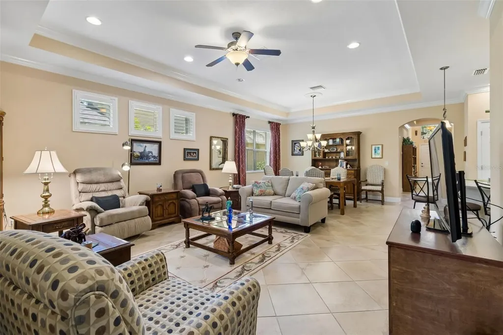 2306 Oakley Green Drive Sun City Center FL 33573