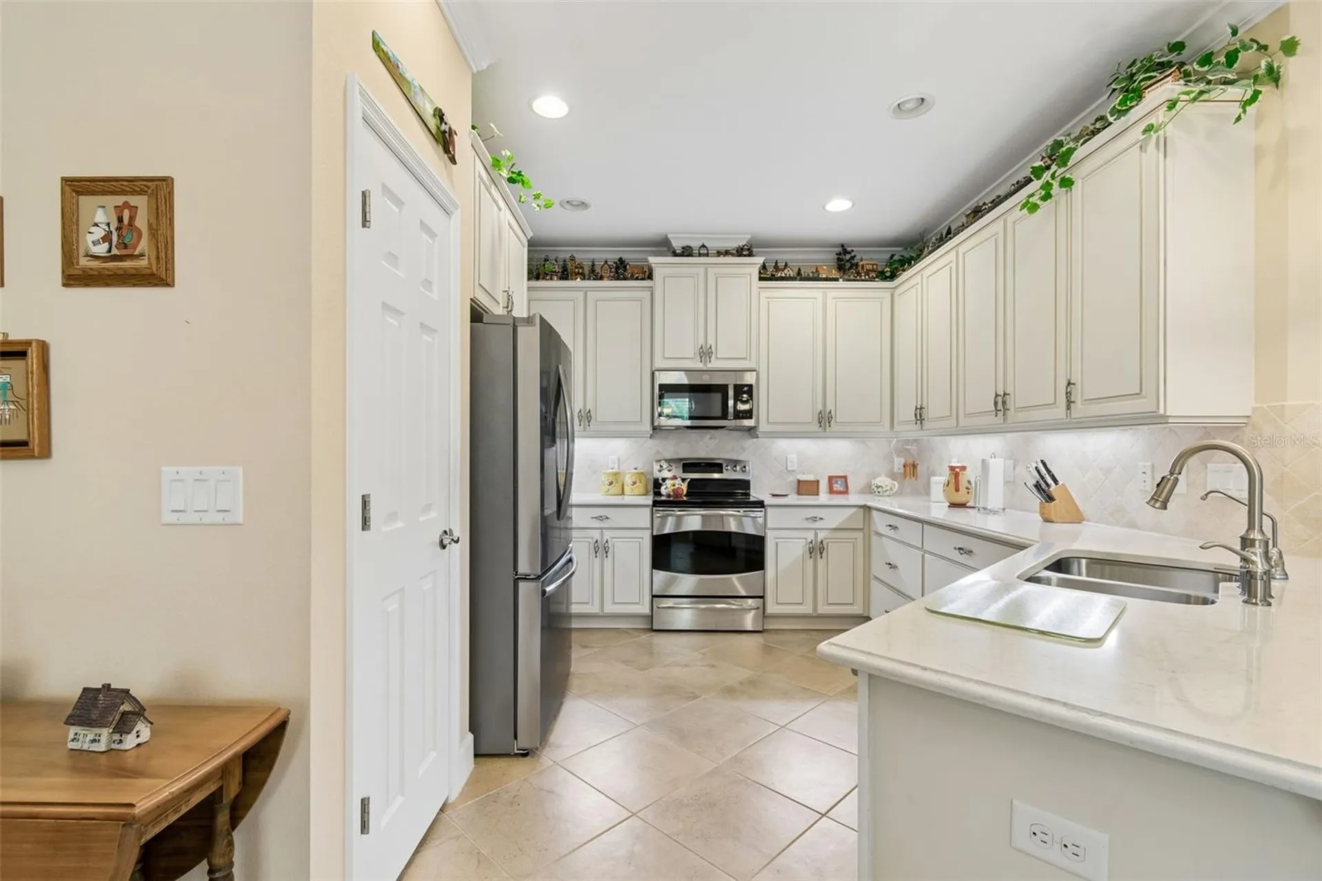 2306 Oakley Green Drive Sun City Center FL 33573