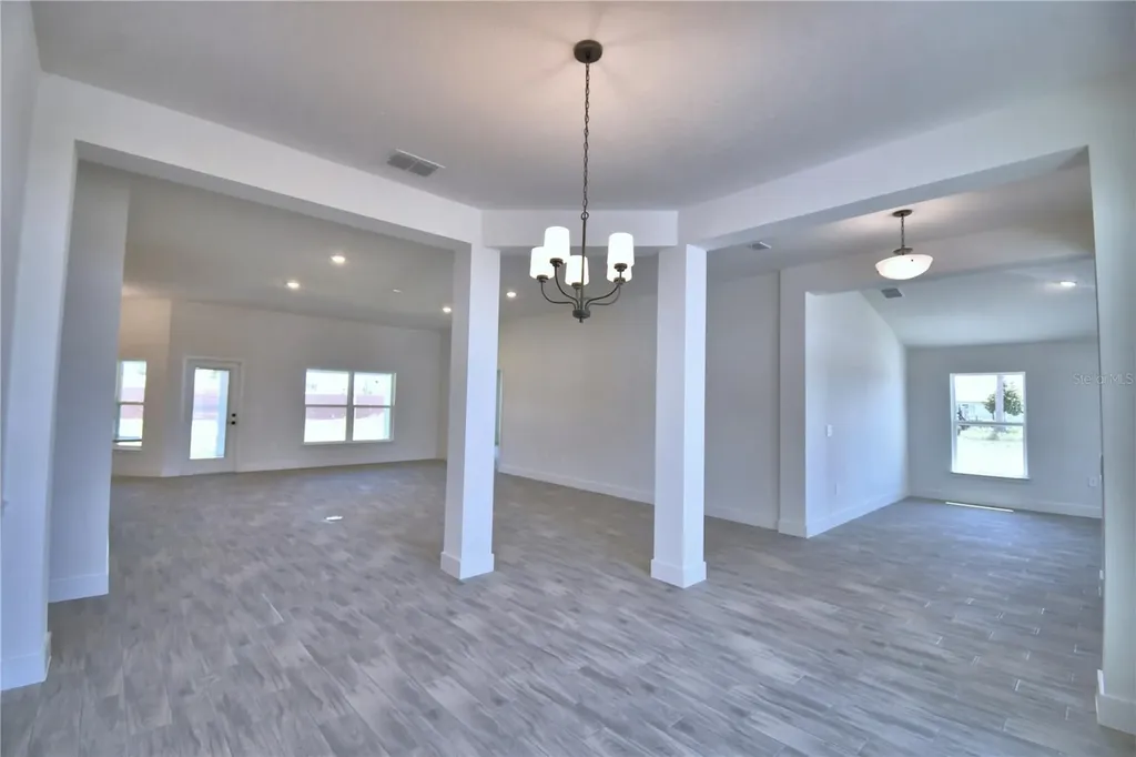 5250 Tennessee Ridge Court Auburndale FL 33823