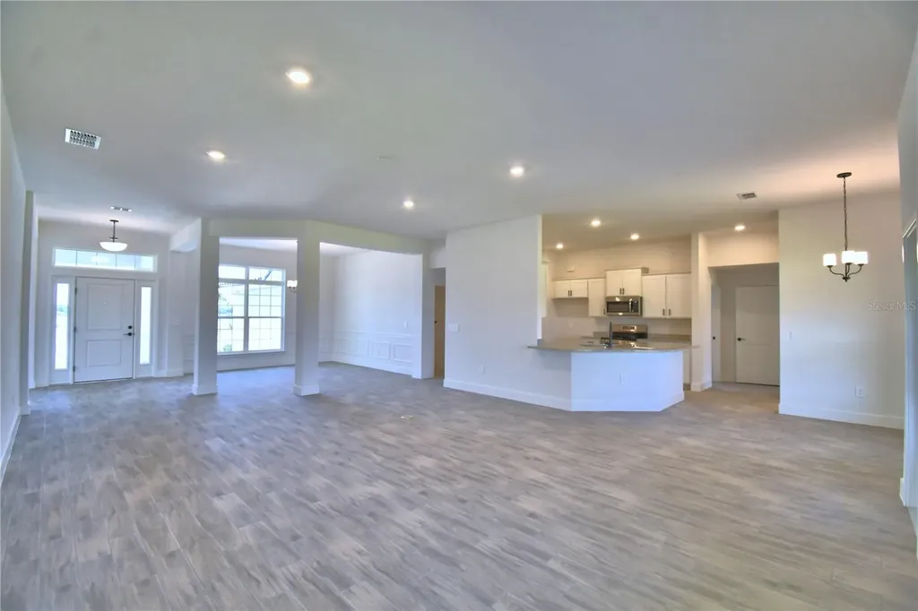5250 Tennessee Ridge Court Auburndale FL 33823