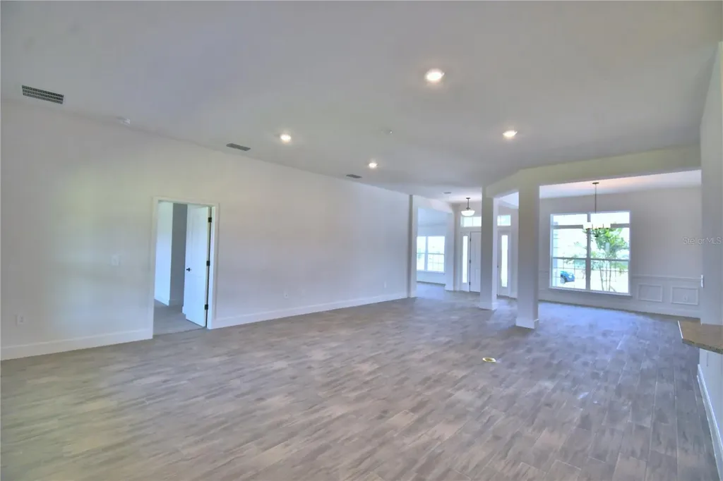 5250 Tennessee Ridge Court Auburndale FL 33823