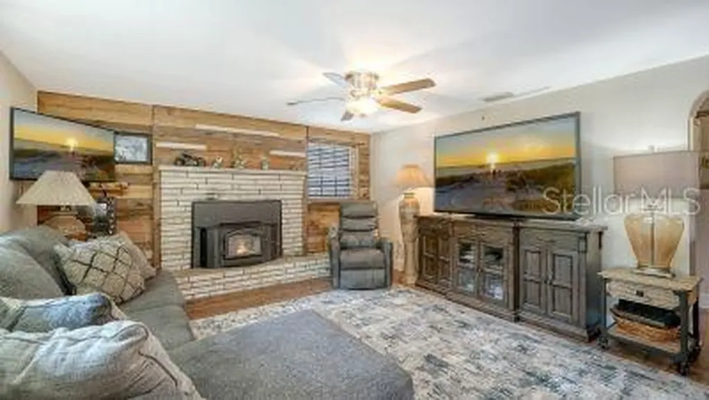 3793 Gocio Road Sarasota FL 34235