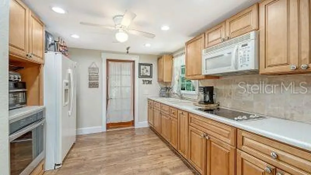 3793 Gocio Road Sarasota FL 34235