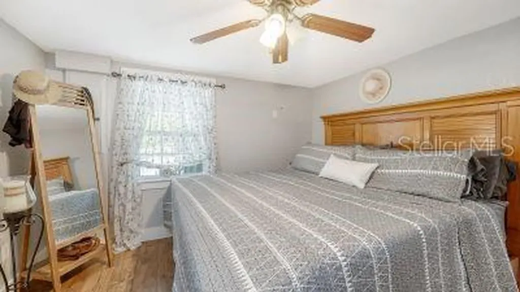 3793 Gocio Road Sarasota FL 34235