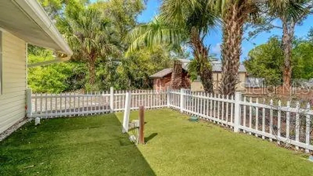 3793 Gocio Road Sarasota FL 34235