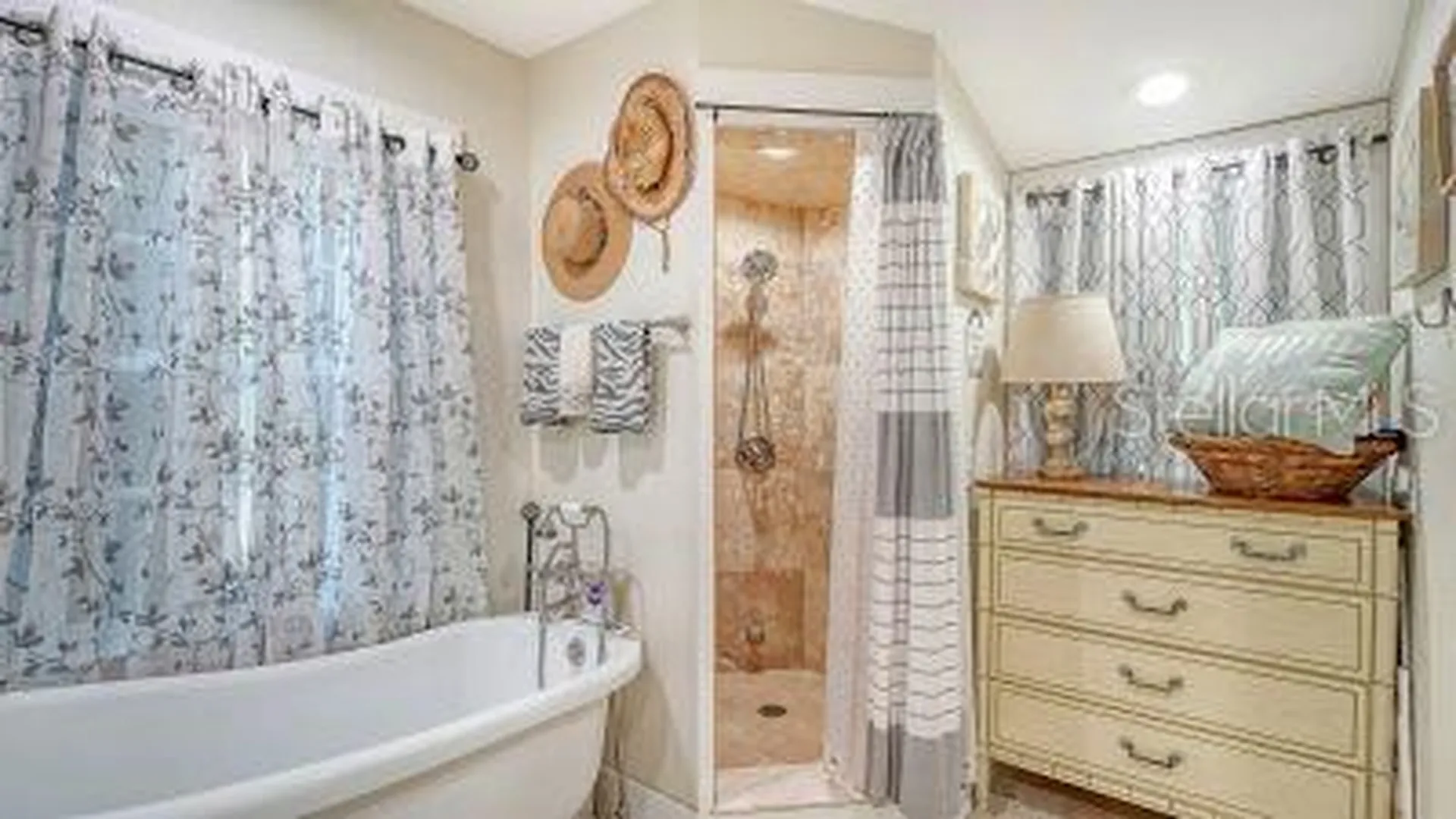 3793 Gocio Road Sarasota FL 34235
