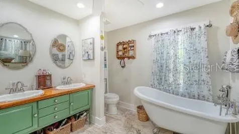 3793 Gocio Road Sarasota FL 34235