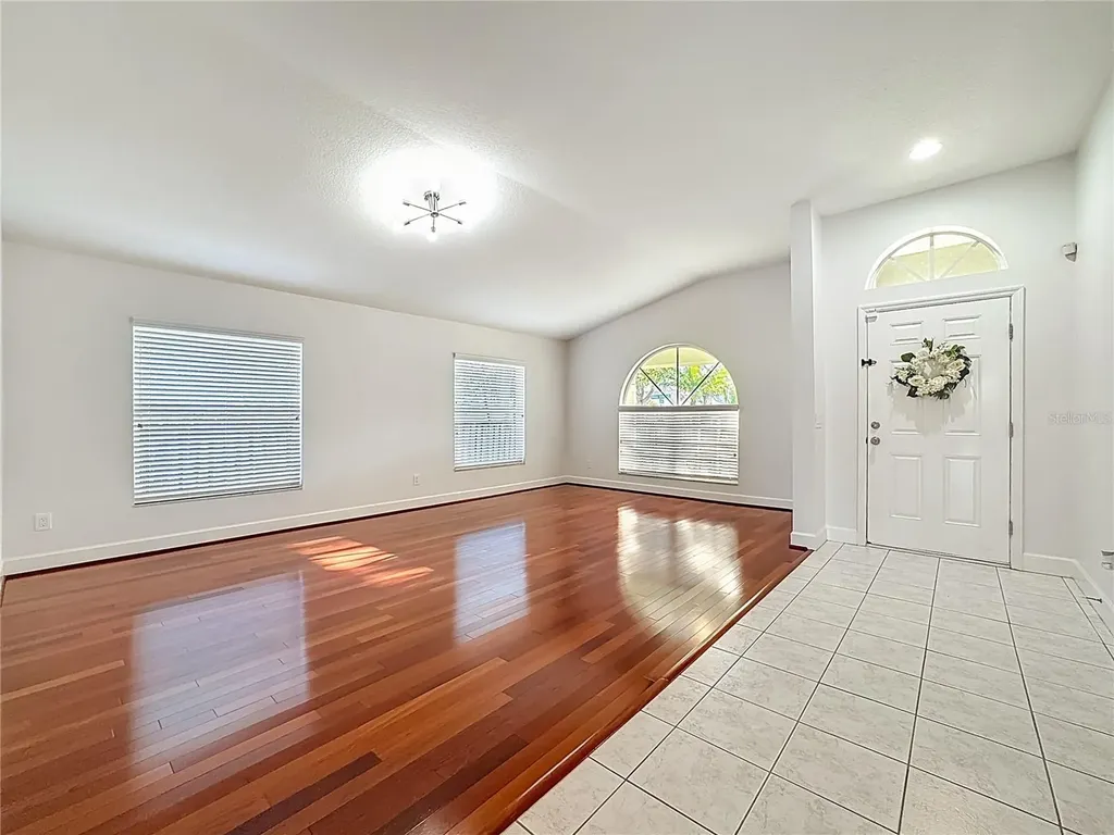 9830 White Barn Way Riverview FL 33569