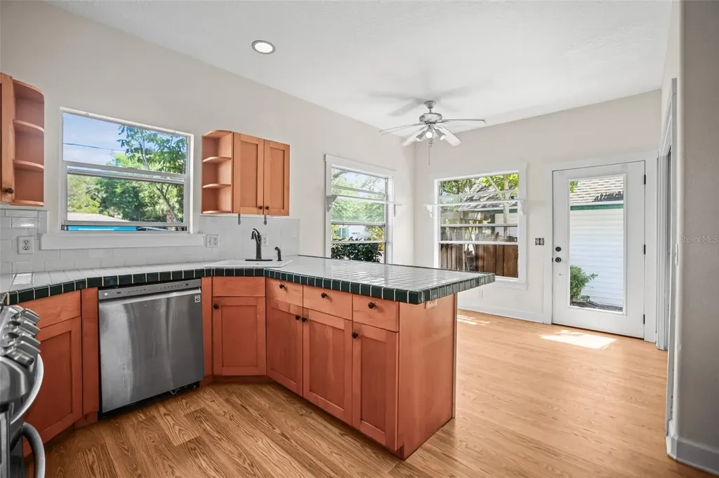 1777 Bayshore Boulevard Dunedin FL 34698