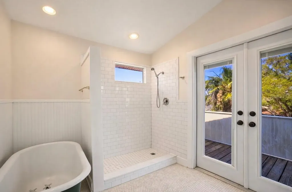 1777 Bayshore Boulevard Dunedin FL 34698